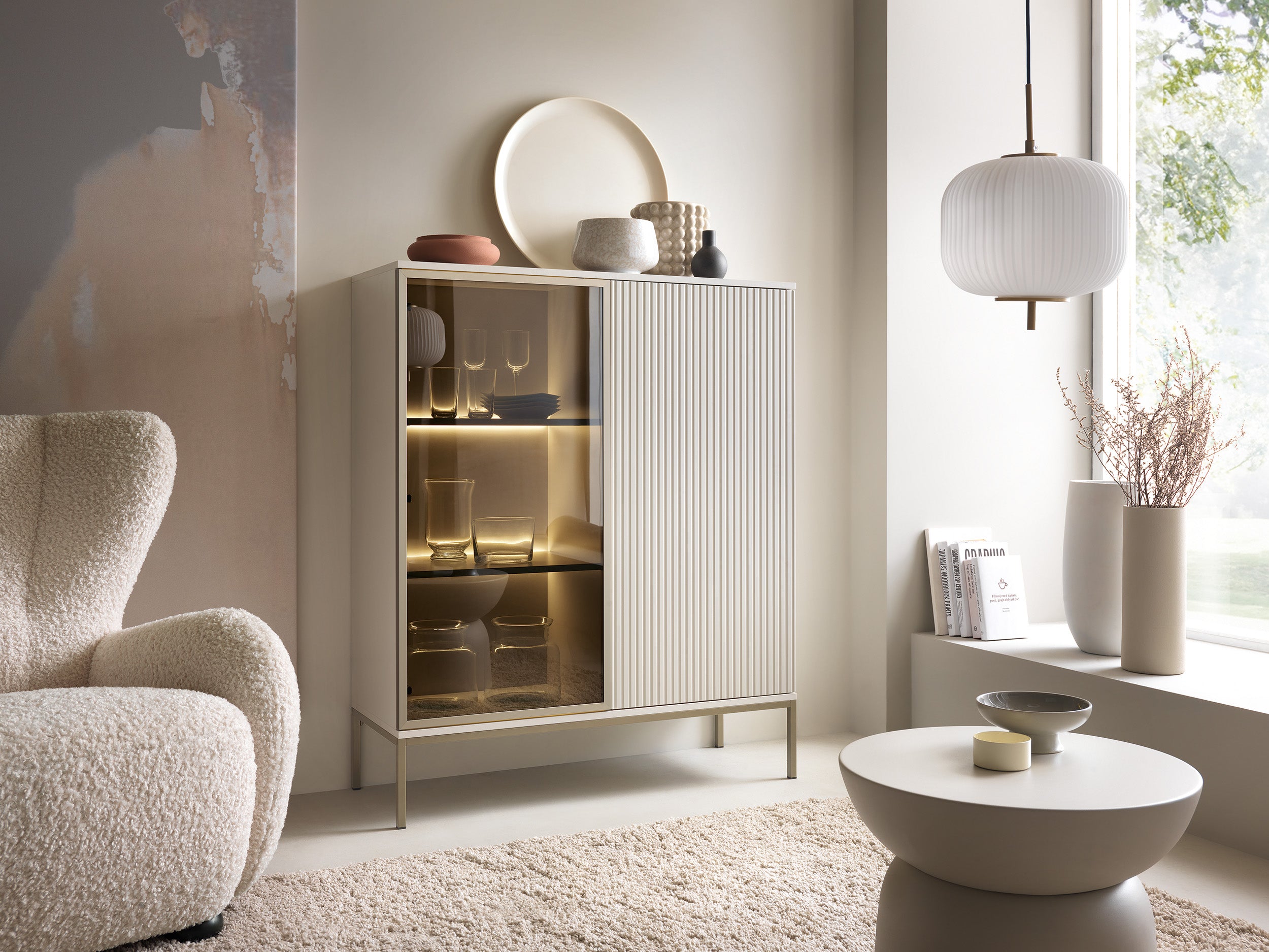 Sento Display Cabinet - Compact Elegance with Functional Design Cashemere