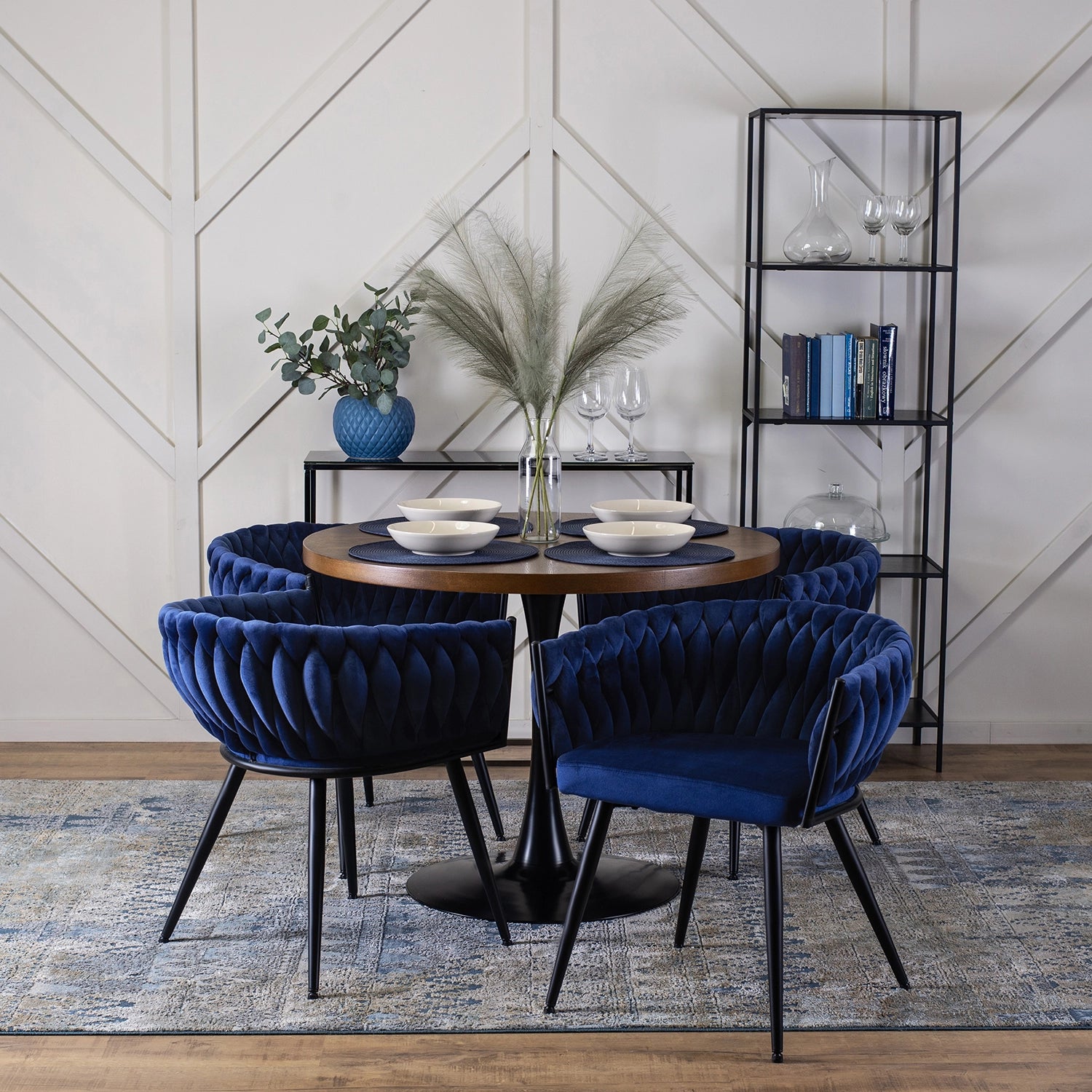 Elite EMPOLI Navy Blue Velvet Chair – Luxurious Comfort & Modern Elegance