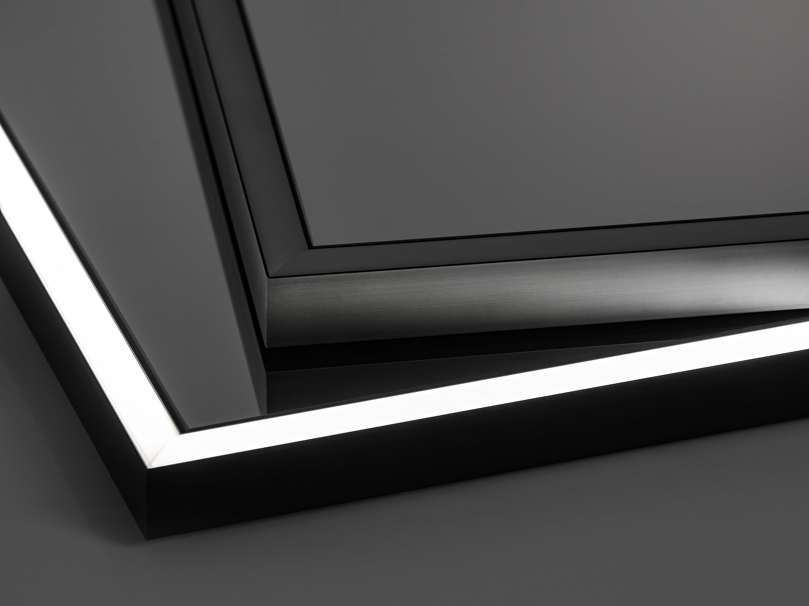 Alice Mirror LED 120 – Graphite, 68 x 123 cm
