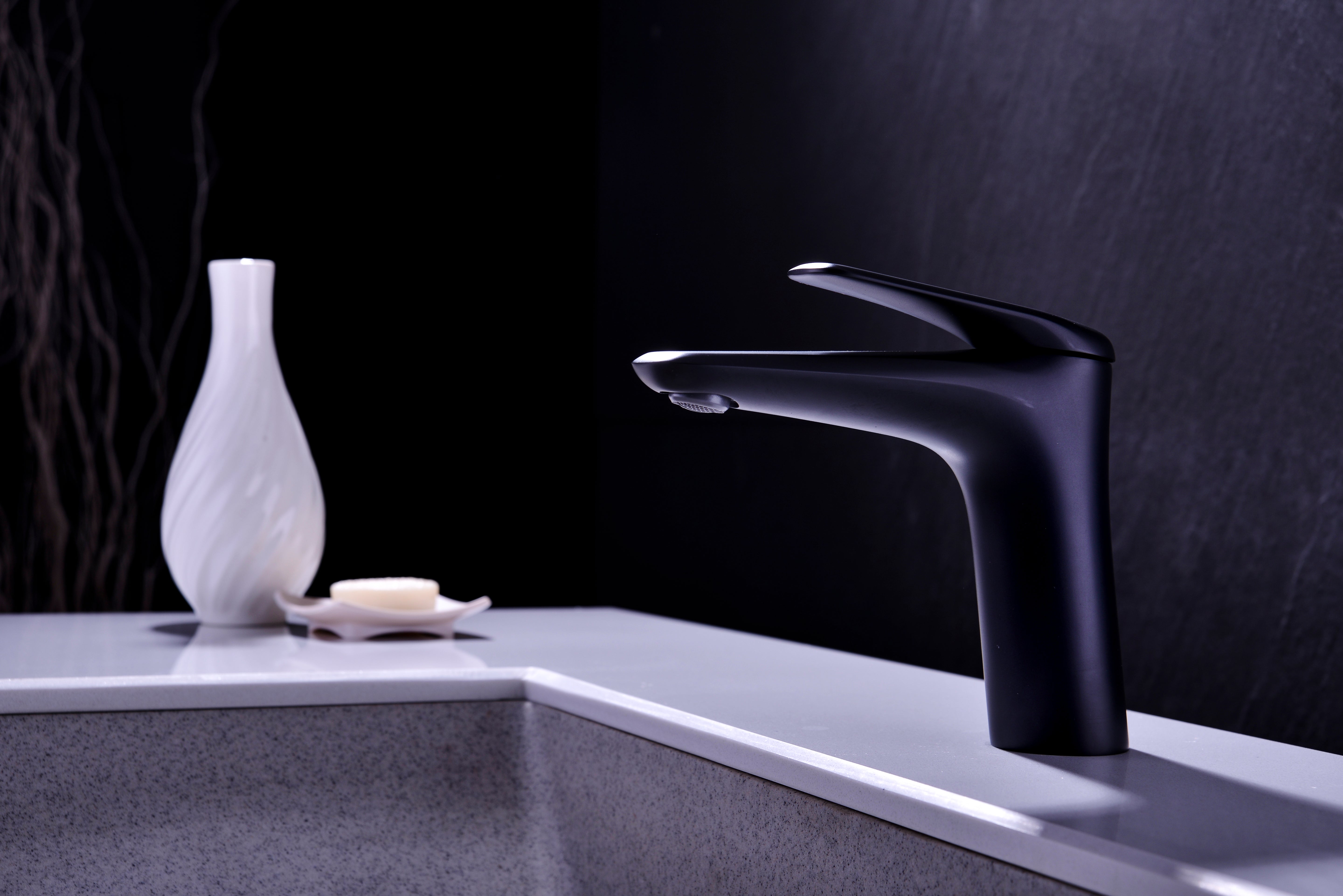 Niagara Low Basin Mixer Tap – Matt Black, 86001B