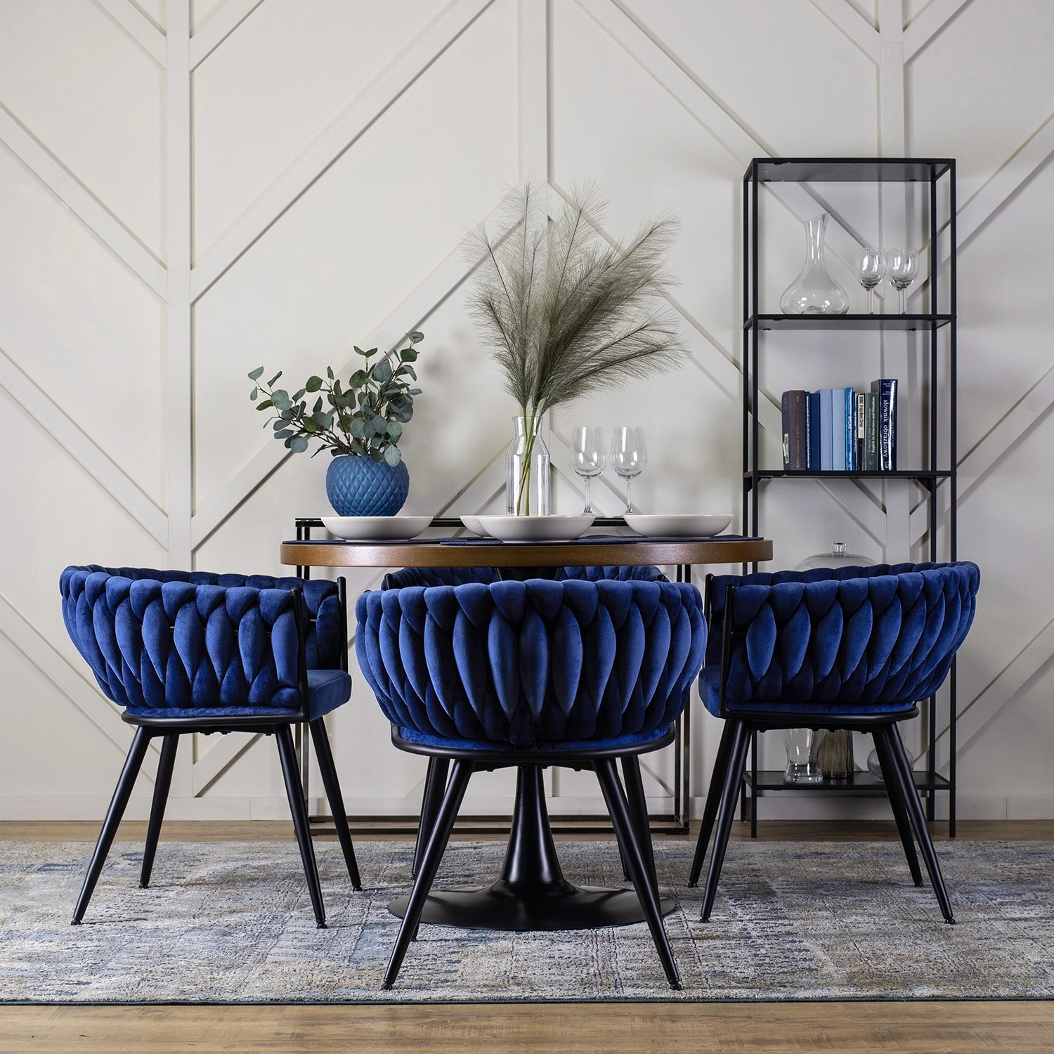 Elite EMPOLI Navy Blue Velvet Chair – Luxurious Comfort & Modern Elegance