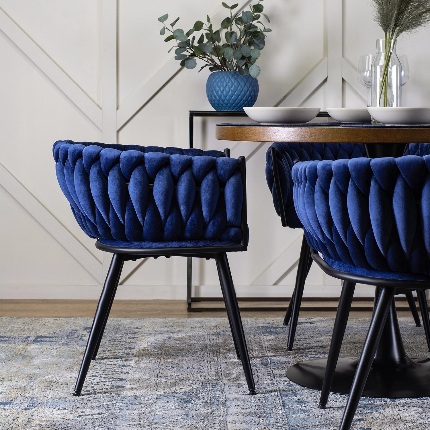 Elite EMPOLI Navy Blue Velvet Chair – Luxurious Comfort & Modern Elegance