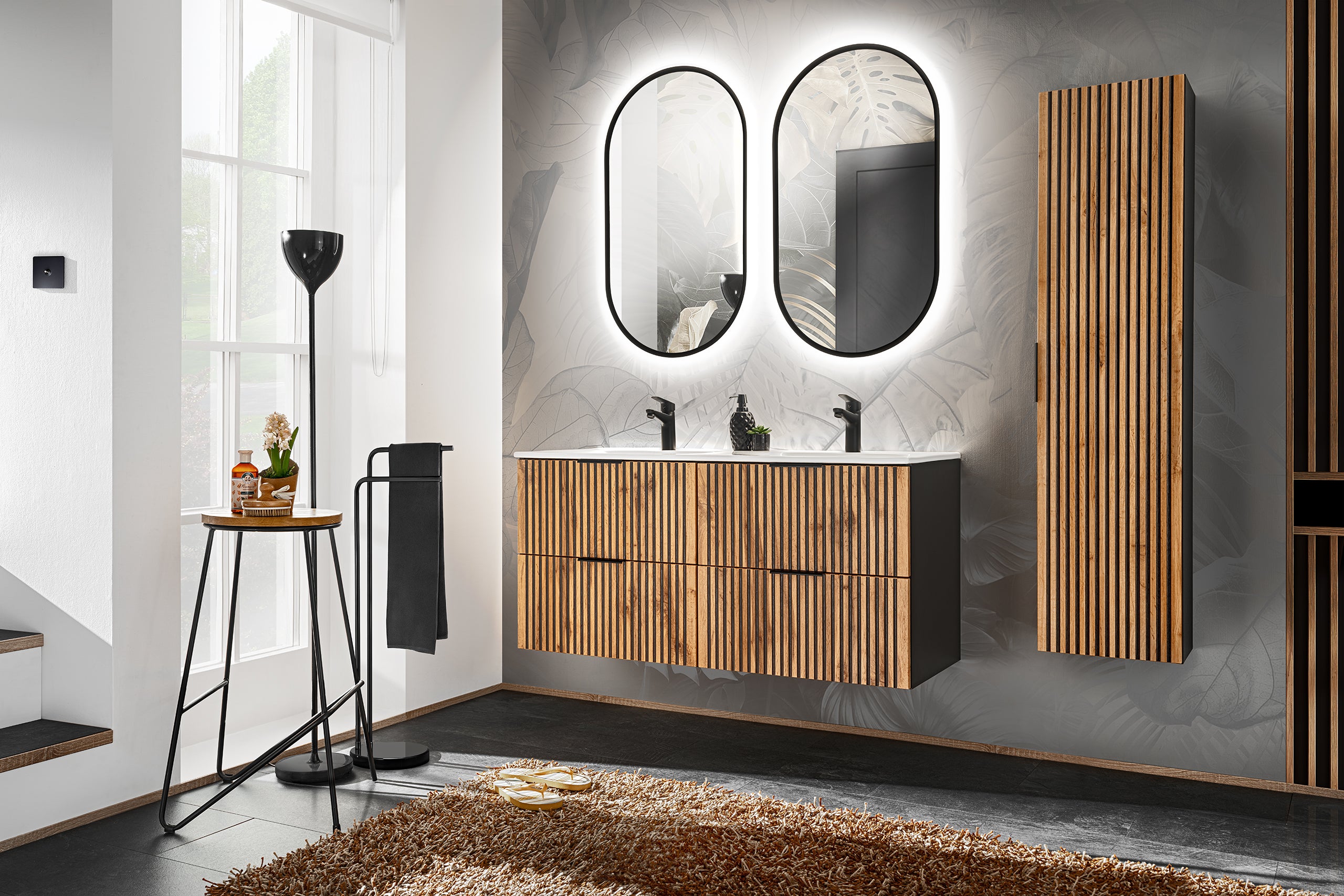 Xilo Tall Cabinet – Black / Wotan Oak, 35 cm